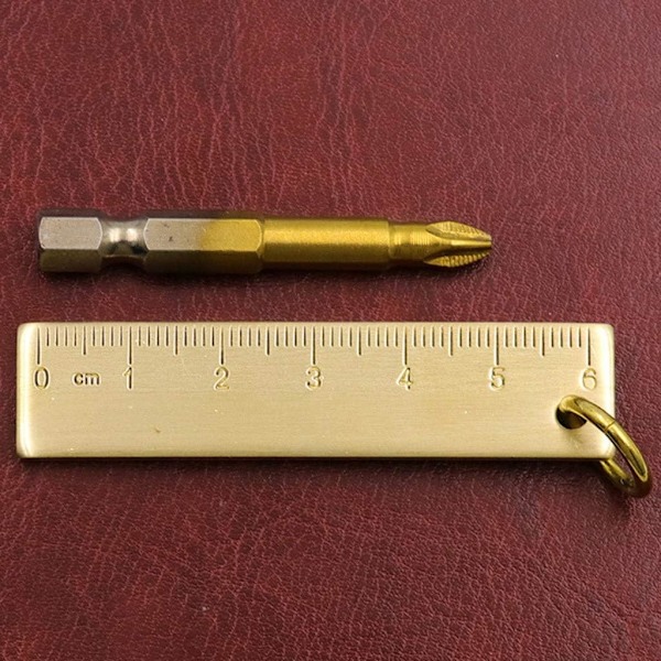 1 stycke 6 cm liten kopparråd, 3 mm tjock mässingmetallråd,