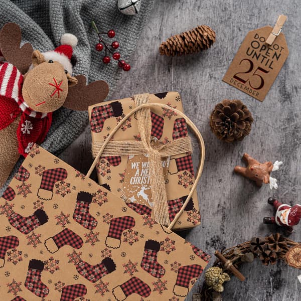 Julklappspapper, Kraftpapper - Röda och gröna rutiga mönster - Christmas Elements Collection - 4 rullar - 76 cm x 305 cm per rulle