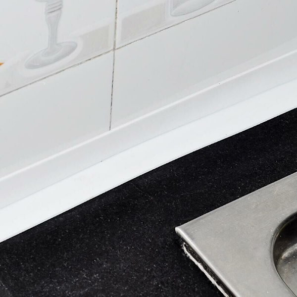 Rulle med självhäftande fogar för kök och badrum Tjocklek 2,2 cm Längd
