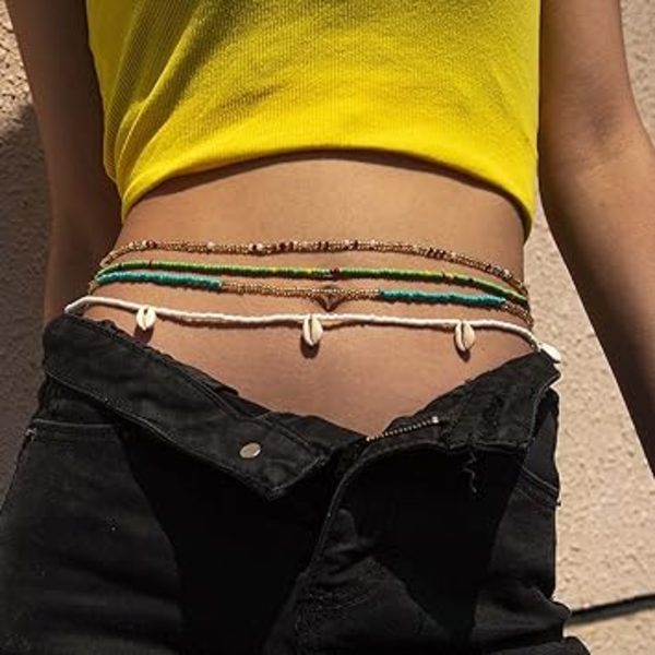 Set med 4 boho-kroppskedjor med vita pärlor - strand smycken -