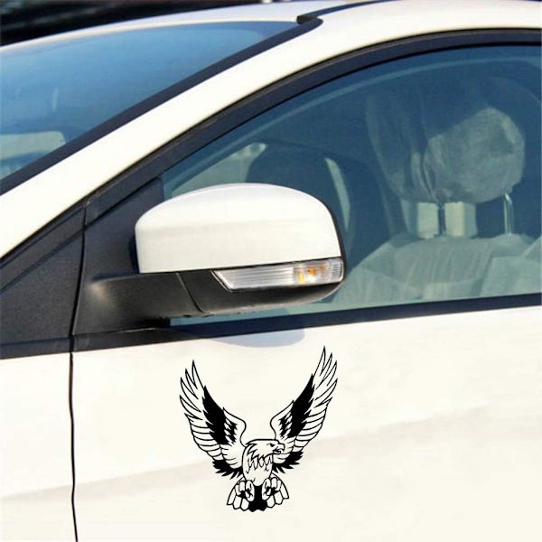 5 mustaa kotka-autotarraa, muodikkaat kotka-auton koritarrat