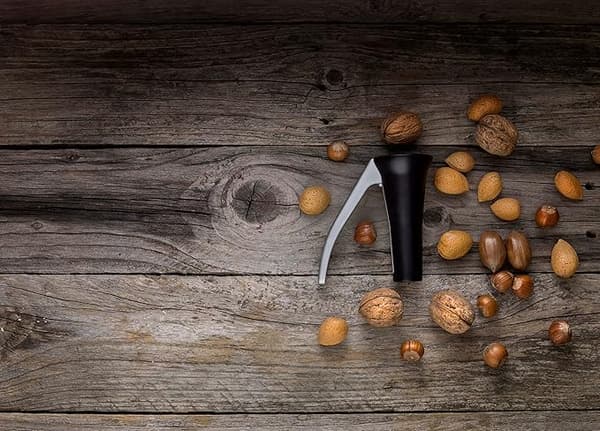 Nøddeknuser i rustfrit stål - effektiv til alle størrelser af nødder med