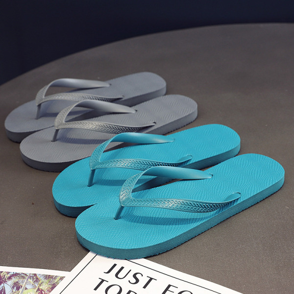 Mørkeblå flip-flops blandet