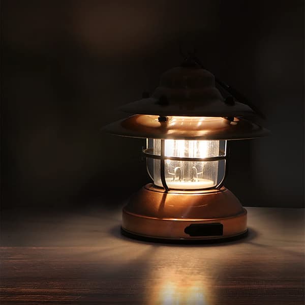1 mini hengende USB-campinglys for hage, uteplass, tredekorasjon
