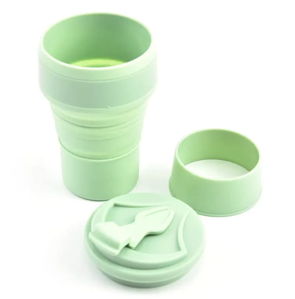 Hopfällbar kopp med lock för resor och camping
