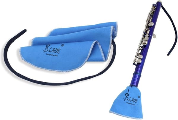 Yksi saksofonin puhdistusliina, saksofonin suora läpivienti