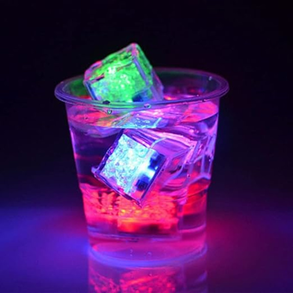 Sett med 12 LED-lysende isbiter, for champagnetårn, fest,
