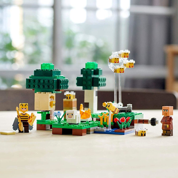 Minecraft The Bee Farm 21165 Minecraft Byggset med Actionleksak, en Bikupa, Plus Coola Bi- och Fårfigurer, Ny 2