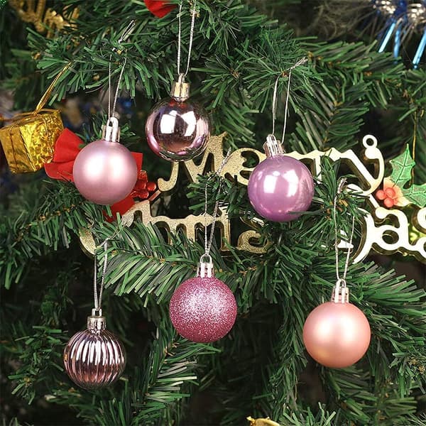 Sett med 36 assorterte knusefrie julekuler til jul
