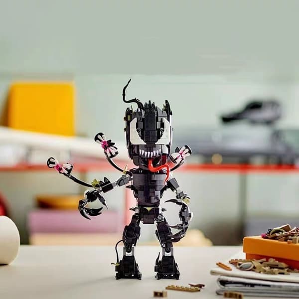Treeman 76249 Transformerbart legetøj til leg og udstilling, byggefigur