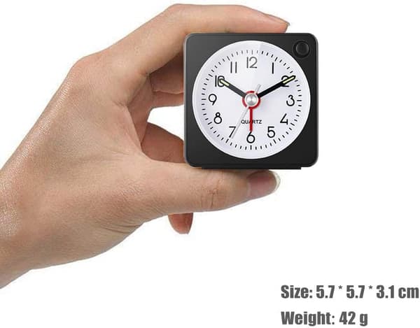 Analog väckarklocka, klassisk analog reseväckarklocka med