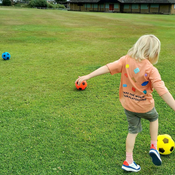 1 gul udendørs blød svampeskum fodbold