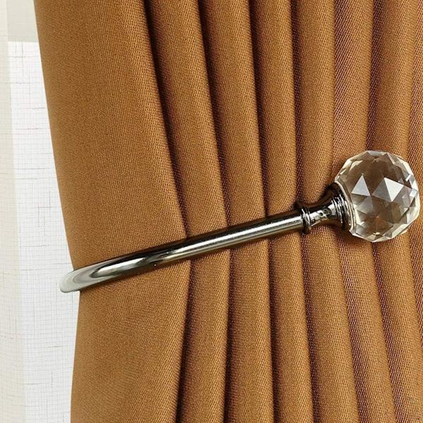 4 stk. U-formede gardiner med transparente krystal kugler til