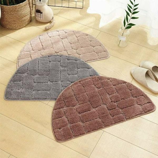 Halvmåneformet absorberende mikrofiber gulvmatte (lys kamel) - E