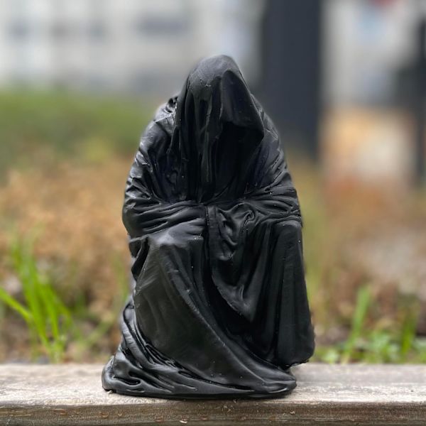 Grim Reaper Sittande Staty Gotisk Läskig Konst Dekor Svart Robe Mystik