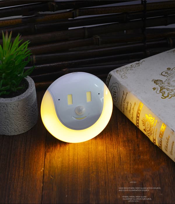 LED Natlys med Bevægelsessensor - USB Genopladelig - Lampe til