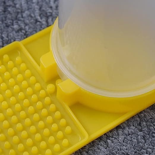 3-delt gul drikkeutstyr i plast for væskefôring av bier