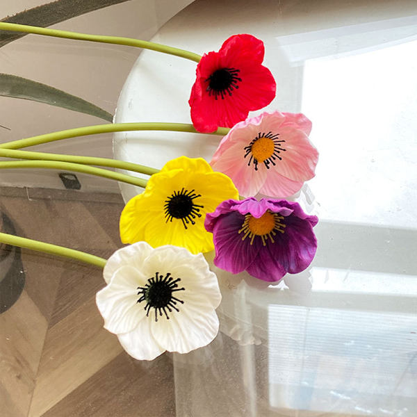Bukett med konstgjorda vallmoblommor, oförvissnande flerfärgade
