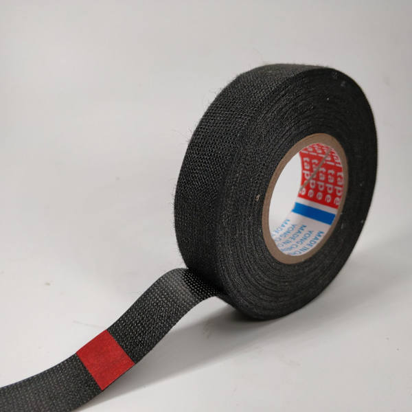 1 Rulle 19mm x 15m Bilklædetape, Sort Isoleringsbånd
