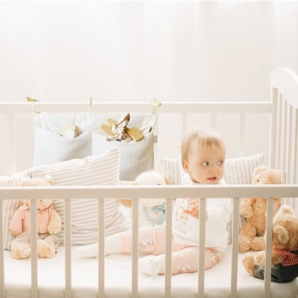 Sett med 2 hvite 2-i-1 barneromorganisatorer - babyhengeseng