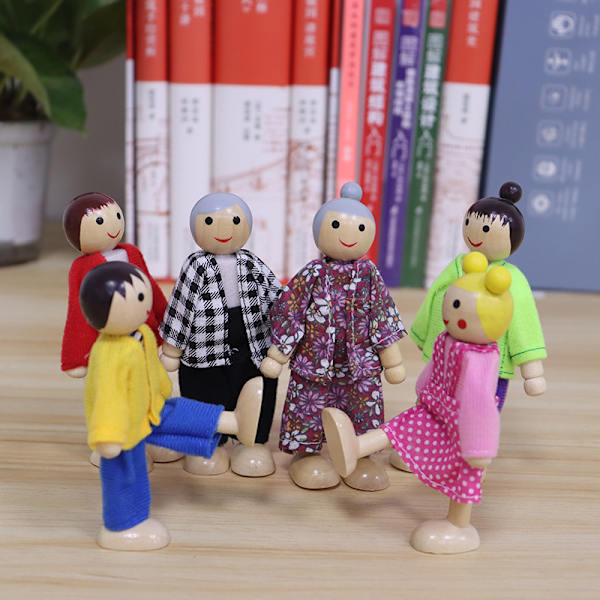 Puisia nukkekodin ihmisiä, 6 perheen hahmoa miniatyyrinukkekoti, W