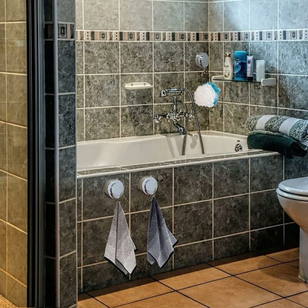 Imukuppikoukku, imukuppikoukku kylpyhuoneen wc-sarjaan