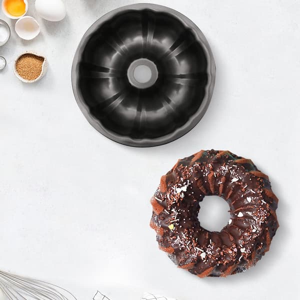 1 rillet ringform til bagning af kagebrød