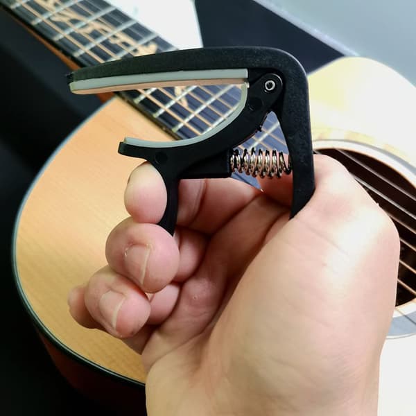 Sæt med 2 Sorte Capo til Akustisk og Elektrisk Guitar Hurtig