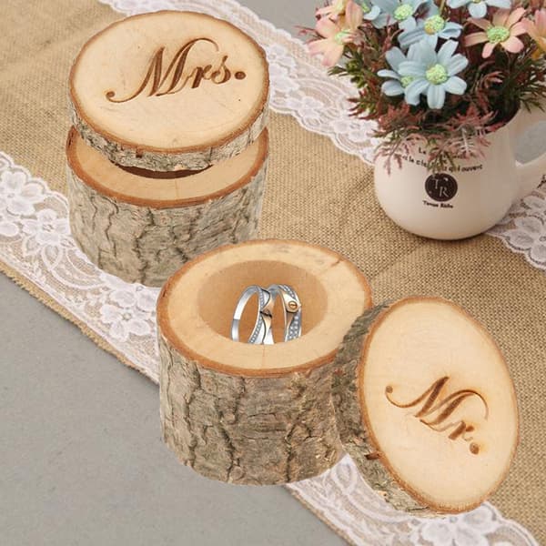 Et par trebryllupsringbokser (diameter 6 cm, MRS, MR)