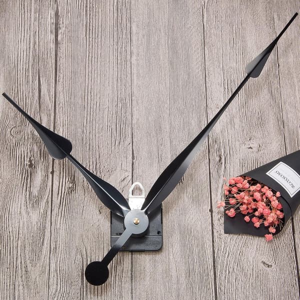 Vääntömomenttikvartskellomekanismi, jossa 12 tuuman pitkät lapiokädet DIY-kelloon