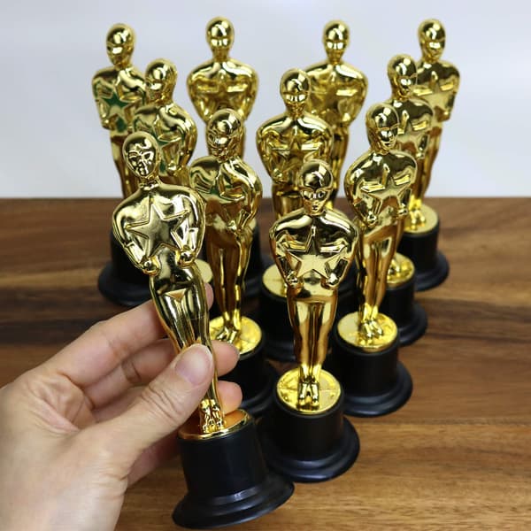 Förgylld metalltrofé Oscar-statyett