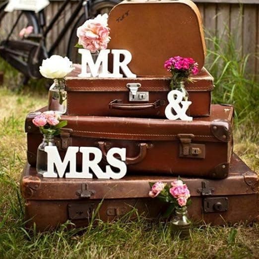 Mr & Mrs vita träbokstäver för bröllopsdekoration, bröllop