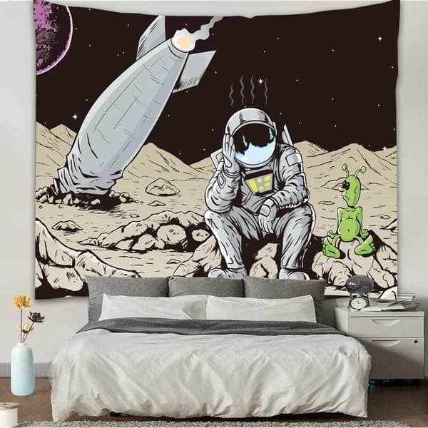 200x150cm Trippy Astronaut Tapestry, Rocket Crashed on Alien Plan