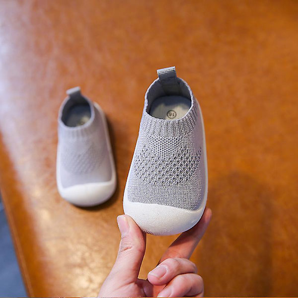 Baby First-Walking Shoes 1-4 år Barn Skor Tränare Småbarn Spädbarn Pojkar Flickor Mjuk Sula Non Slip Canvas Andas Slip-on Sneakers