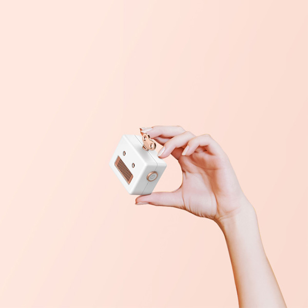 1 st Bluetooth-högtalare Mini Söt Robot Bärbar Trådlös