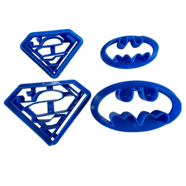 DIY Bakset med 4 st Batman och Superman Kakformar i Plast