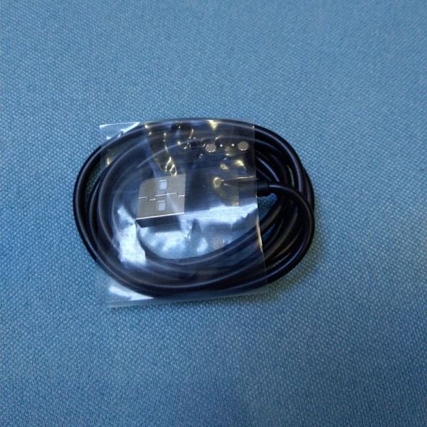 Magneettinen latauskaapeli älykellolle magneettisella liittimellä