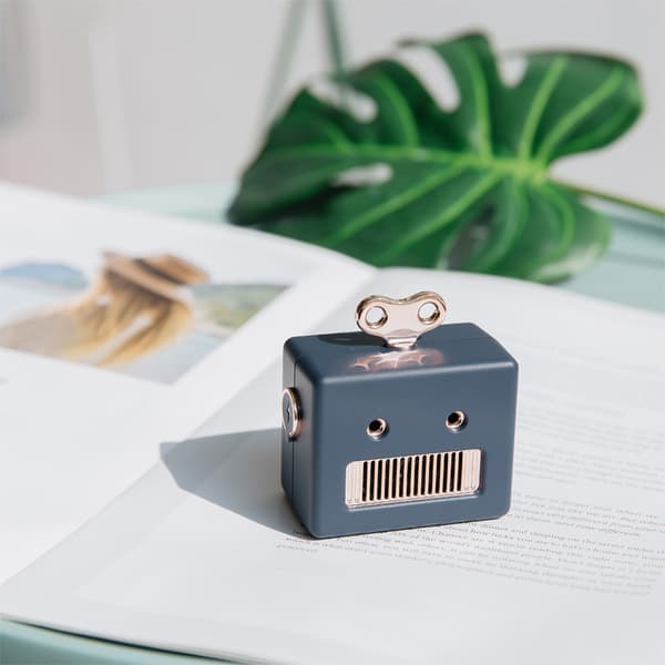1 st Bluetooth-högtalare Mini Söt Robot Bärbar Trådlös