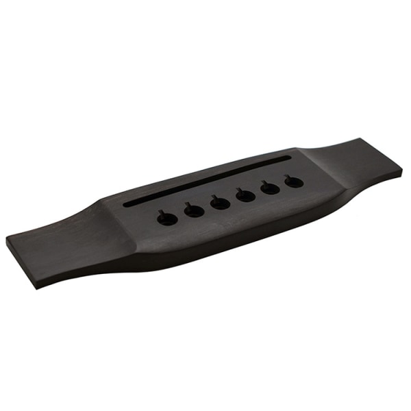En stålsträngad akustisk gitarr, trägitarr, bro, colt