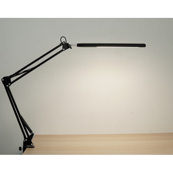 LED skrivebordslampe med justerbar svingarm Sort