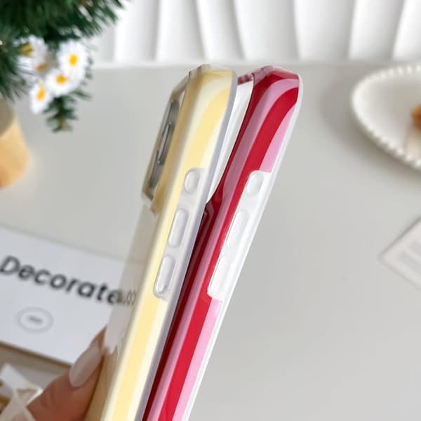 Cover til iPhone 17 Pro – Smuk stribet design, i blød TPU, tynd og stødabsorberende (Gul)