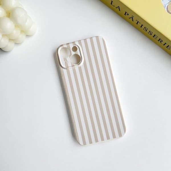 Cover til iPhone 13, smuk farverig stribet mønster - abrikos