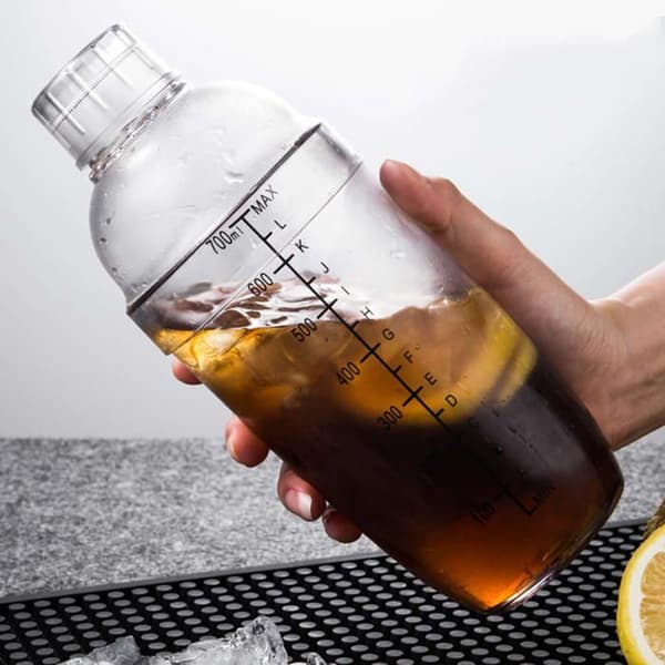 Plastcocktailshaker med graderingar – Manuell shaker för drycker / mjölkte med pärlor (24 oz / 700 ml)