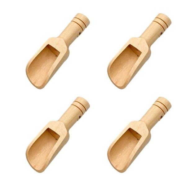 Ett set med 4 träskedar för badsalt - mini-skedar för koppar, socker och salt - återanvändbara för att äta.