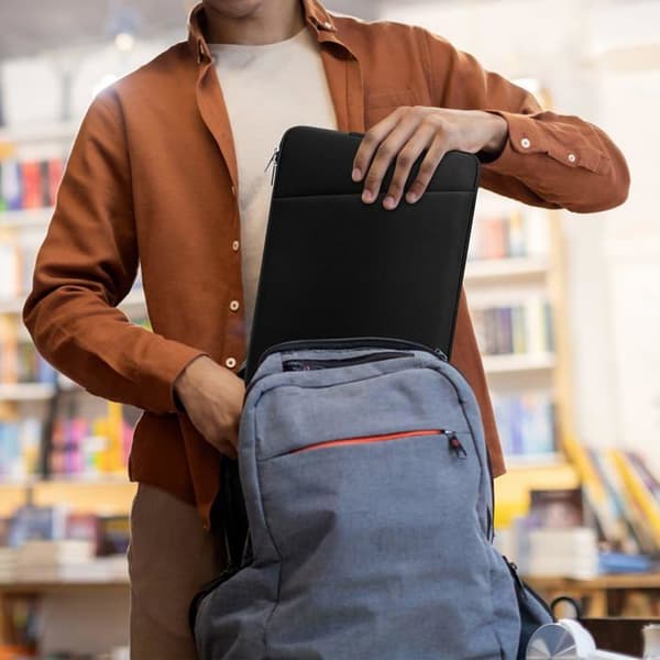 Laptopfodral för 13 tum med vadderade fickor