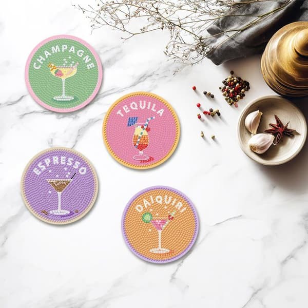 Sæt af coasters i Diamond Painting med cocktail-tema til voksne (sæt med 8 dele med holder)