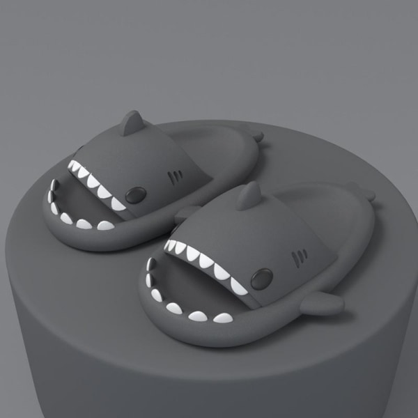 shark tofflor shark slippers plasttofflor grå 36/37