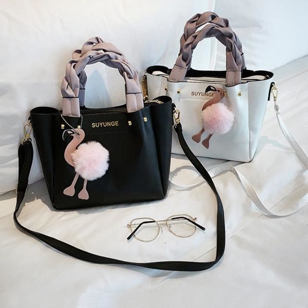 Handväska för kvinnor Axelväska PU läder lyx Flamingo Hairball T Rosa