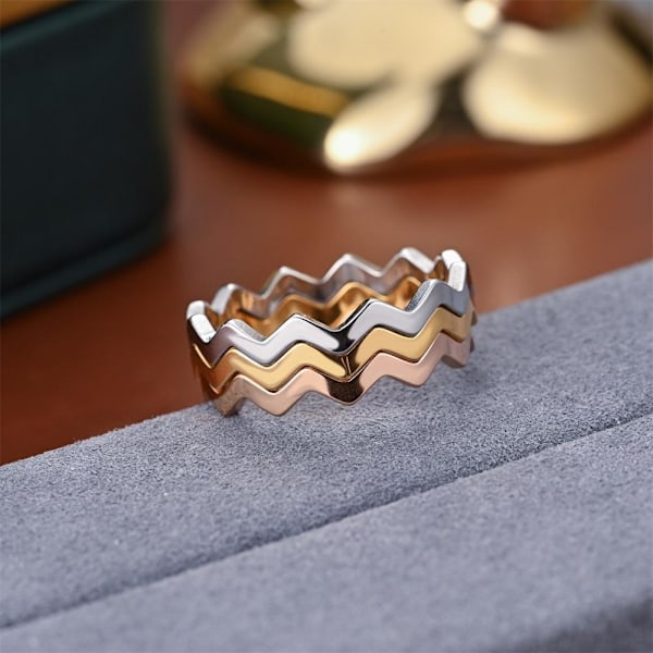 Arc Wave Shape Special Ring - Snygg Pinky Ring för kvinnor med d 2mm slipat vågigt guld nr 8