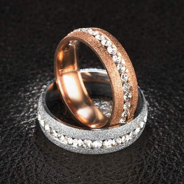 Rose Gold -terästä timantti-istutetut yksinkertaiset korvakorut mattapintaisilla palloilla vaaleanpunainen kullanvärinen Nro 9
